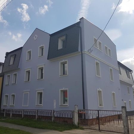 Kamienica Zerniki Wroclawskie Exterior photo